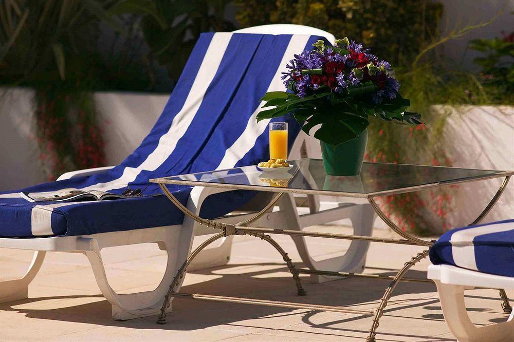 Ibis Styles Nice Cap 3000 Aeroport Saint-Laurent-du-Var Bagian luar foto