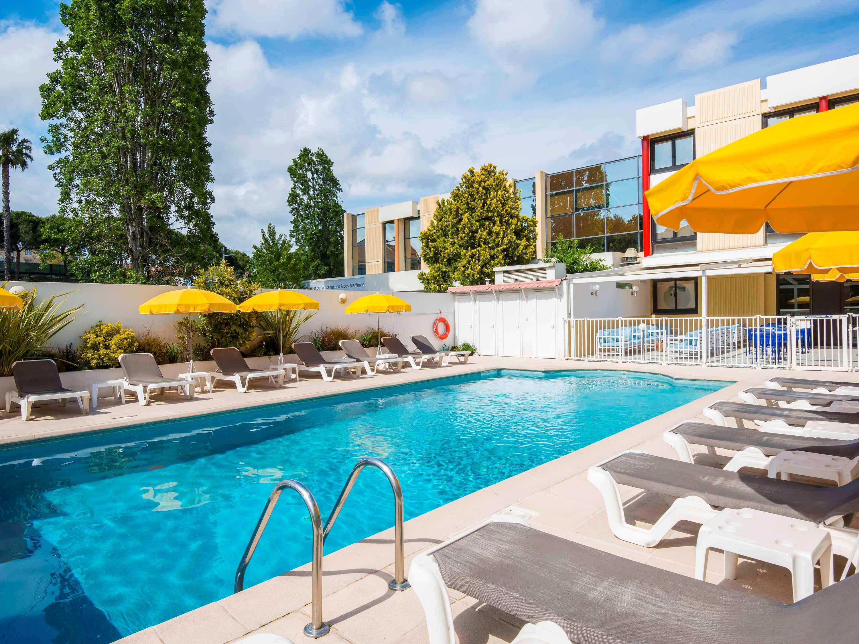 Ibis Styles Nice Cap 3000 Aeroport Saint-Laurent-du-Var Bagian luar foto